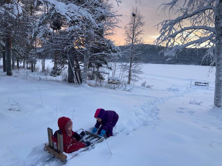 Lakeside Wilderness Cabin ヨックモック エクステリア 写真
